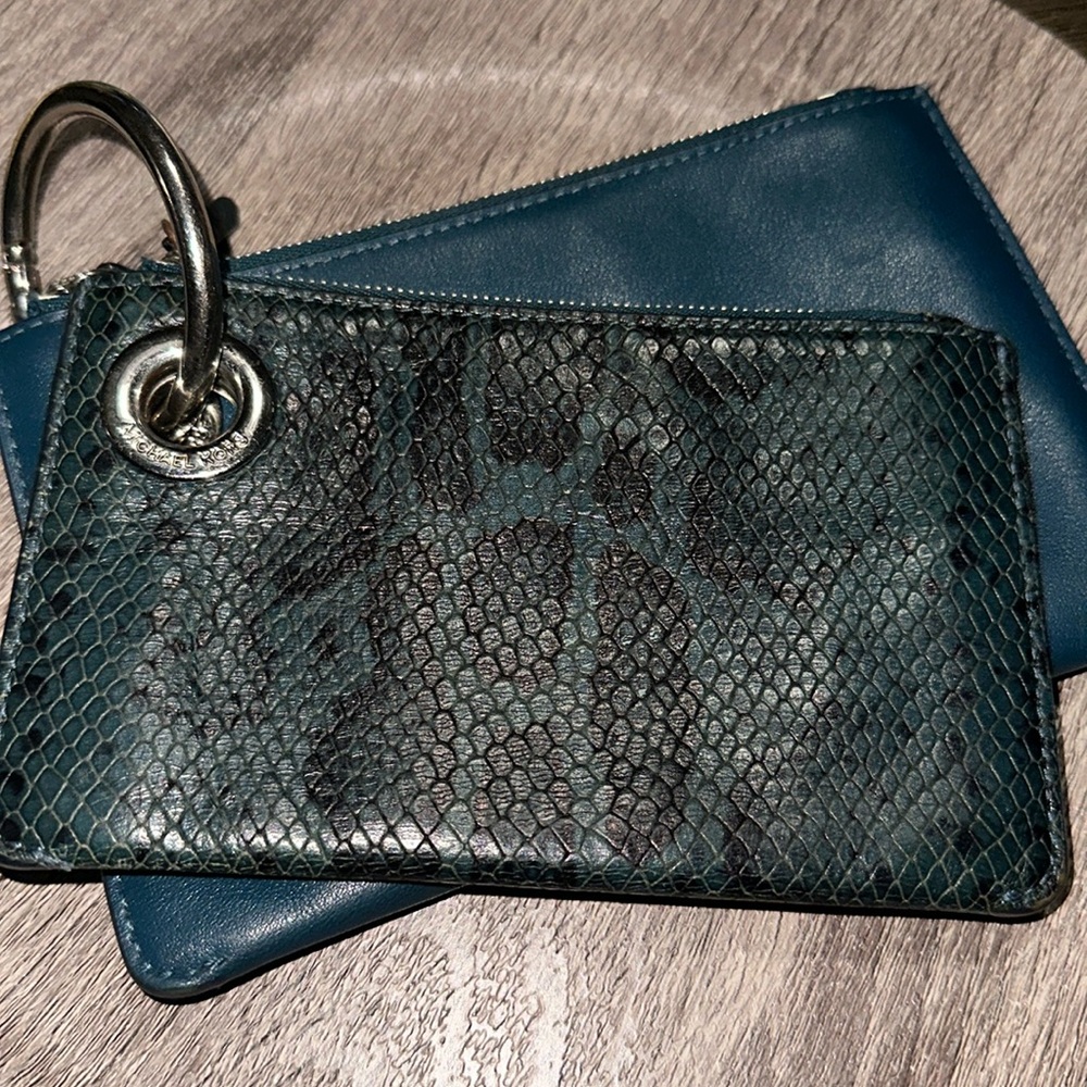 2PC MICHAEL KORS CLUTCH